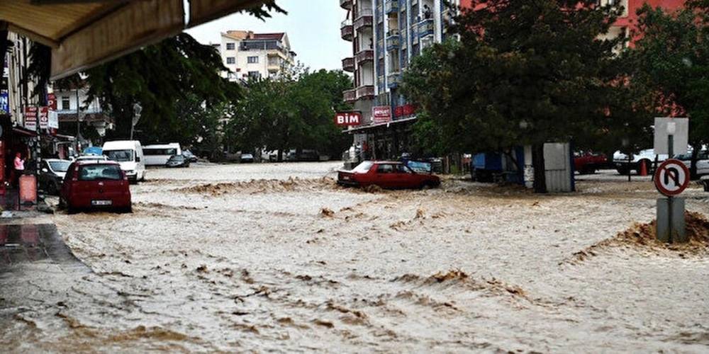 Ankara'da eğitime 'yoğun yağış' engeli