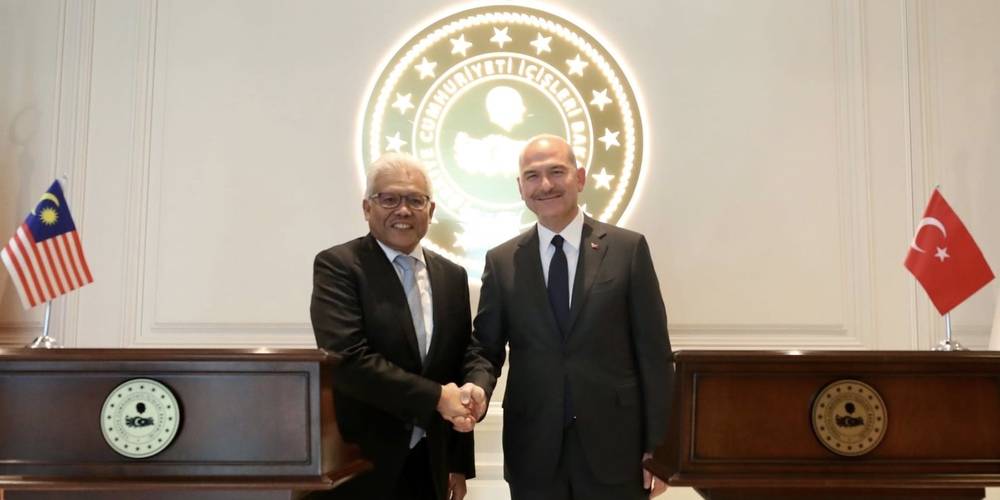 Bakan Soylu ile görüşen Malezya İçişleri Bakanı Zainudin'den Türkiye'nin sınır güvenliği önlemlerine övgü