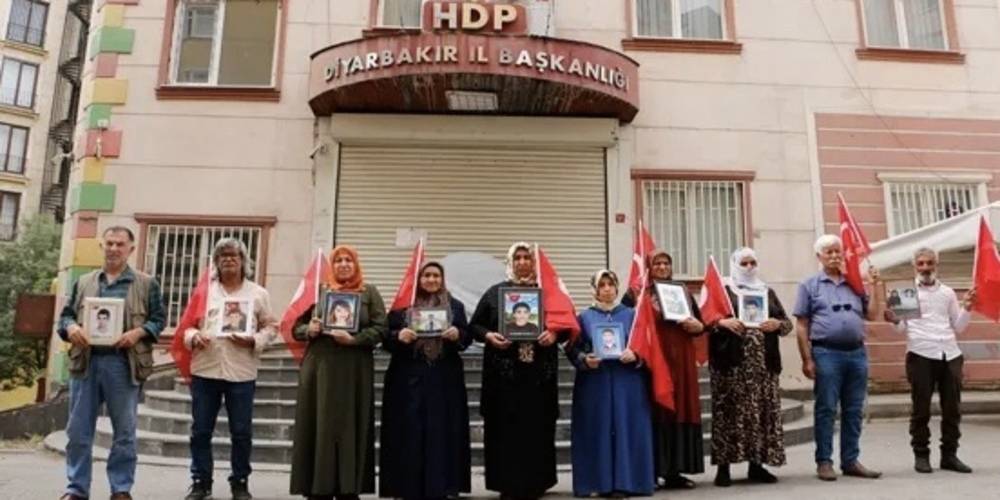 Diyarbakır anneleri bayramı çocuklarına kavuşma ümidiyle karşılıyor