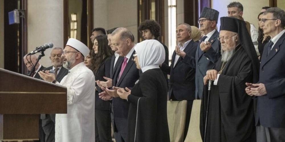 Cumhuriyet, Beştepe'deki törende dua edilmesinden rahatsız oldu