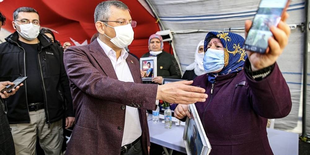 Diyarbakır Anneleri’nden CHP heyetine tepki: Bu zamana kadar neredeydiniz?