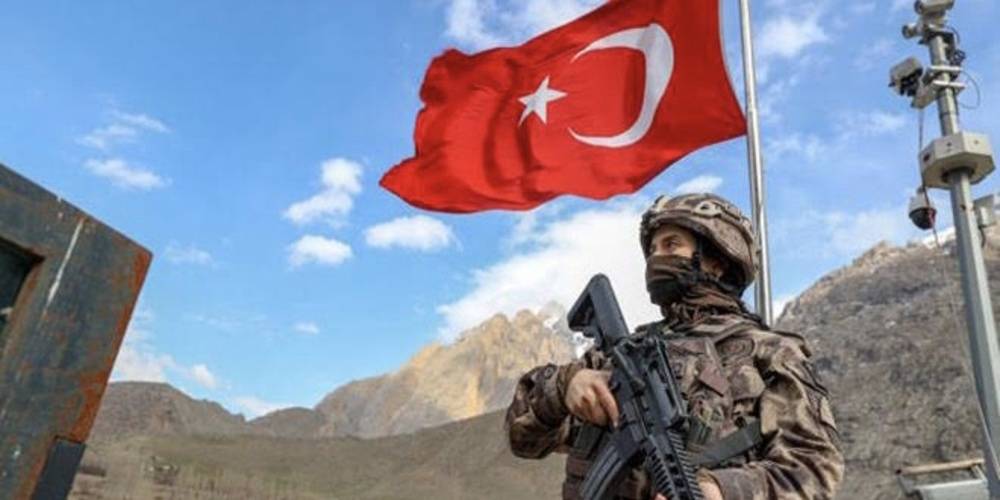 İkna çalışmaları sonucu vermeye devam ediyor… 2 PKK'lı daha teslim oldu