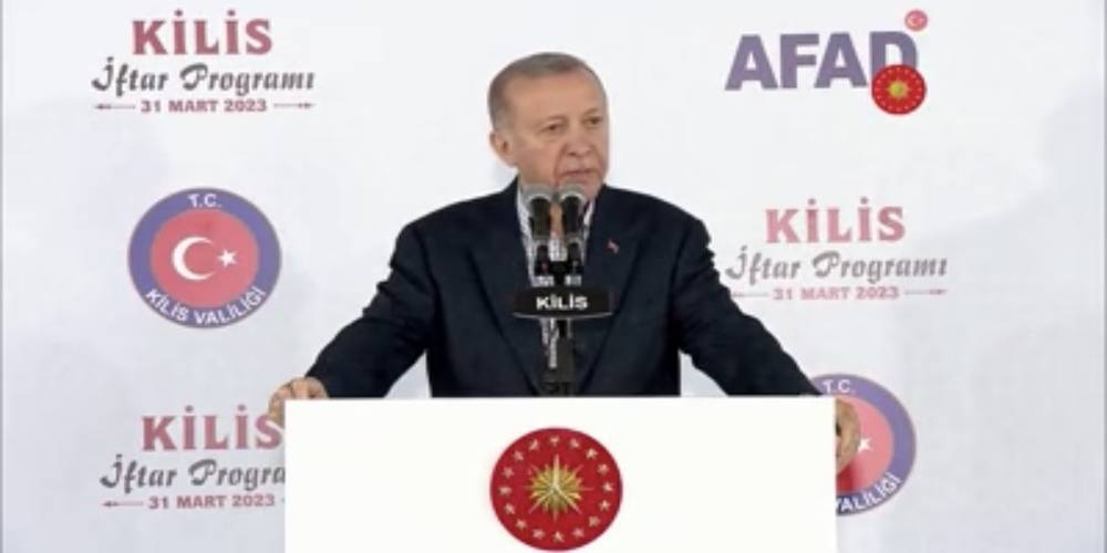 Cumhurbaşkanı Erdoğan, Kilis'te depremzedelerle iftar yaptı: Bir masayı idare edemeyenler, Türkiye'yi yönetemez