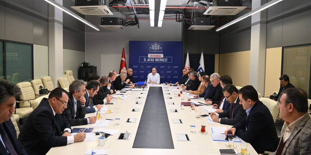 İstanbul'da deprem yardımı koordinasyon toplantısı yapıldı