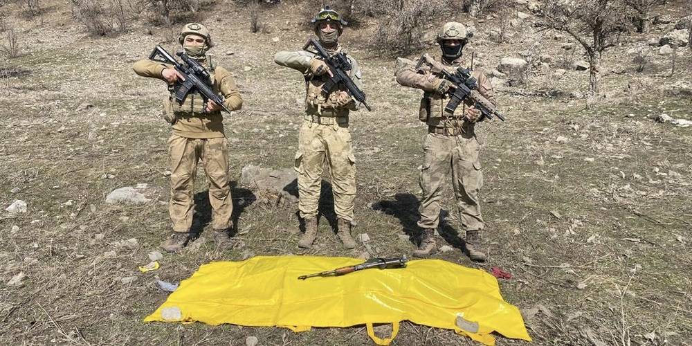 Peş peşe operasyonlar! İçişleri Bakanı Soylu: Türkiye’deki en üst düzey terörist sarı torbada…
