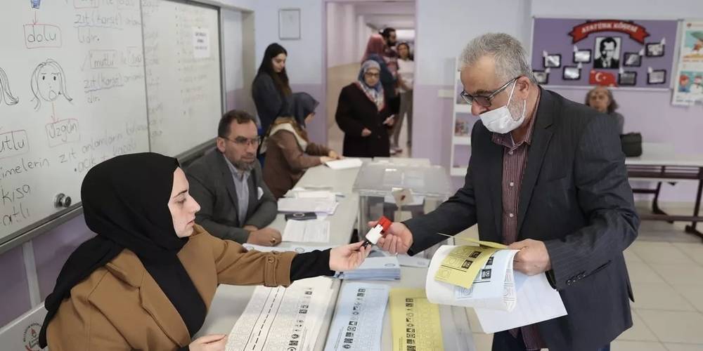 Oy pusulasının 4 tane olması İstanbul'da yoğunluğa neden oldu
