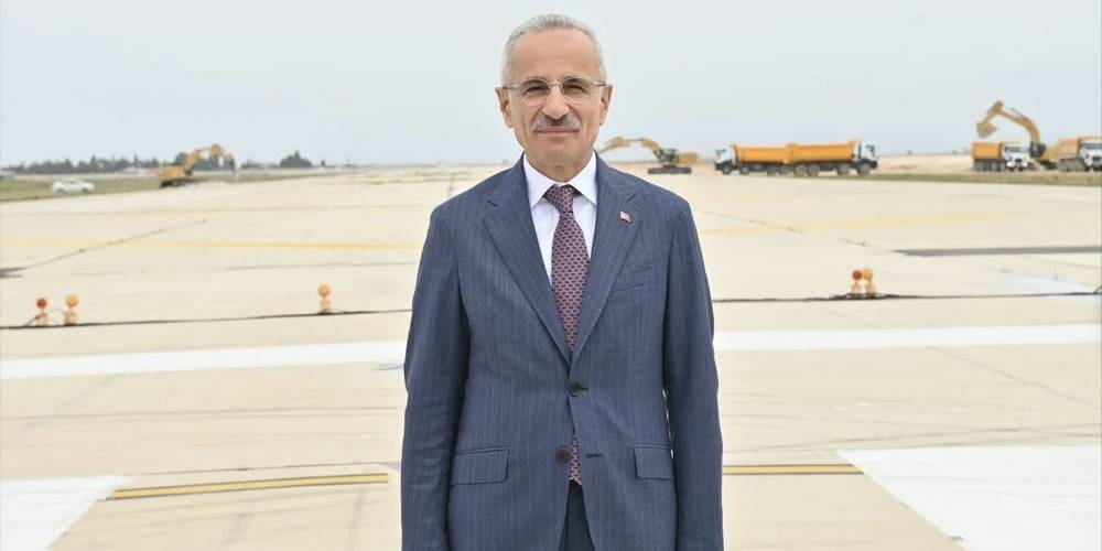 Abdulkadir Uraloğlu müjdeyi verdi: 'Hatay Havalimanı’na uçak seferleri cuma günü başlıyor'