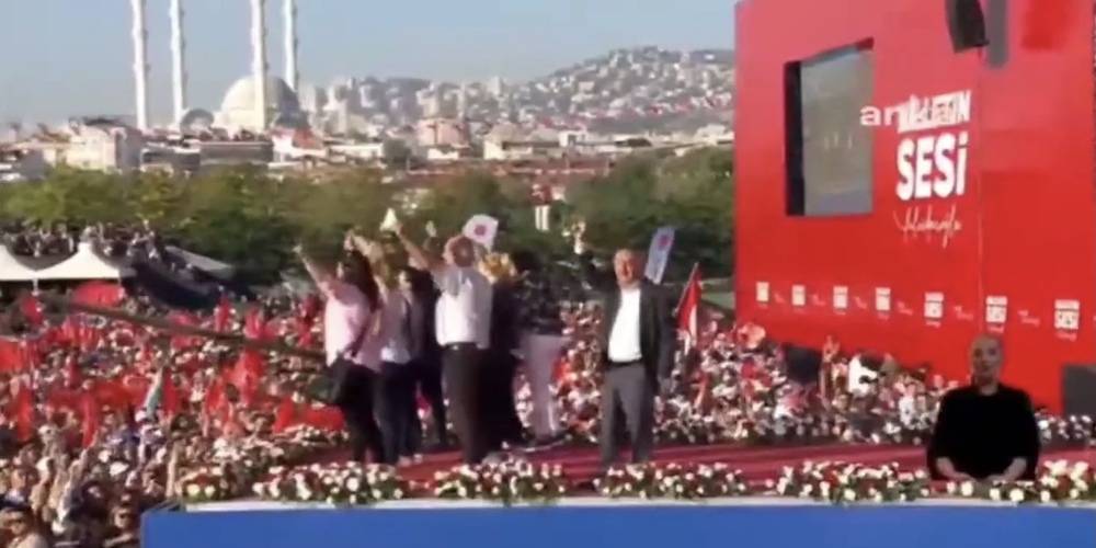 Canan Kaftancıoğlu’nun istediği oldu! Atatürk’ün resminin olmadığı CHP Maltepe mitinginde PKK sloganı…