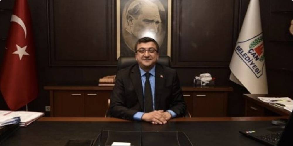 Çan Belediye Başkanı Bülent Öz ile 3 kişi, rüşvet ve irtikap iddiasıyla gözaltına alındı