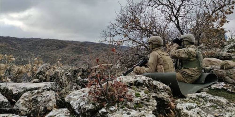 Terör örgütü PKK’da çözülme devam ediyor: 3 terörist daha teslim oldu
