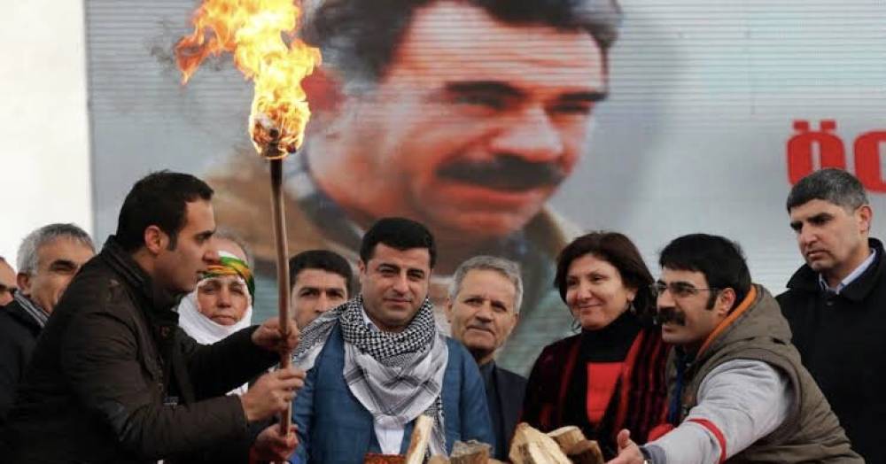 Terör tutuklusu Selahattin Demirtaş aktif politikayı bıraktığını açıkladı