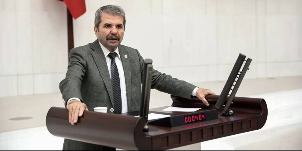 İYİ Parti milletvekili Feridun Bahşi’den skandal sözler: “Darbeler saat 2’de başlar 5’te biter”
