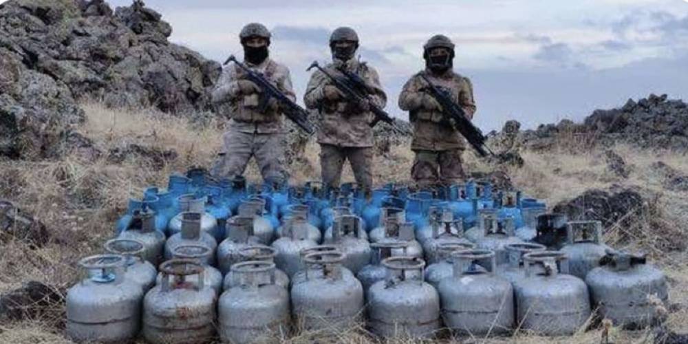 Terör örgütü PKK'ya ait çok sayıda malzeme ele geçirildi
