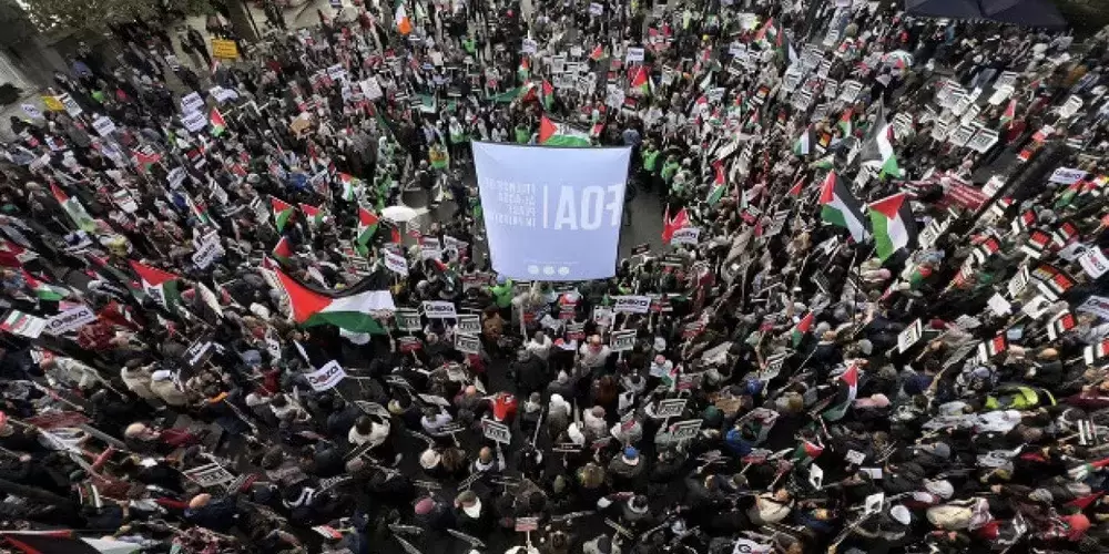 İsrail'in Gazze'ye yönelik saldırıları en az 100 ülkede protesto edildi