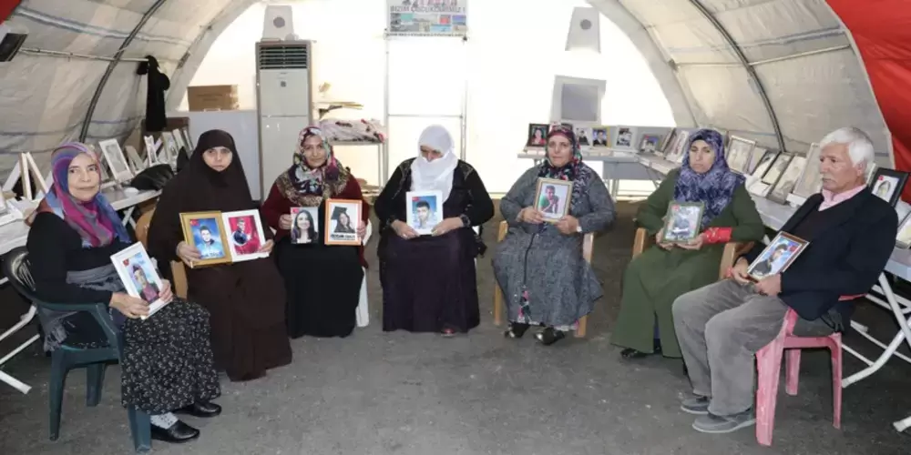 Evlat nöbetini sürdüren Diyarbakır anneleri çocuklarına seslendi
