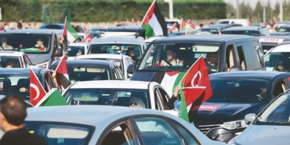 Gazze konvoyu, 250 araçla Adana'daki İncirlik Üssü'ne doğru yola çıktı
