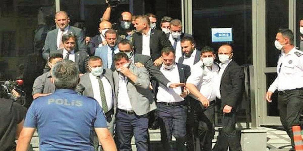 İYİ Parti Genel merkezinde dehşet: Bizi dövüp dışarı attılar