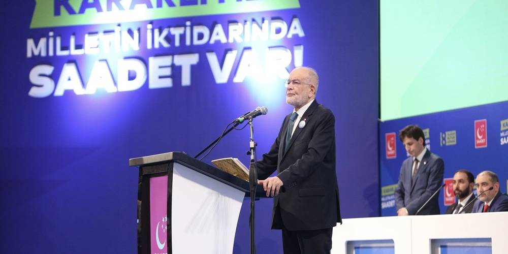 Saadet Partisi'nin 8’inci Olağan Büyük Kongresi.. Karamollaoğlu, CHP’ye yaranmak için sosyalist şiiri okudu!