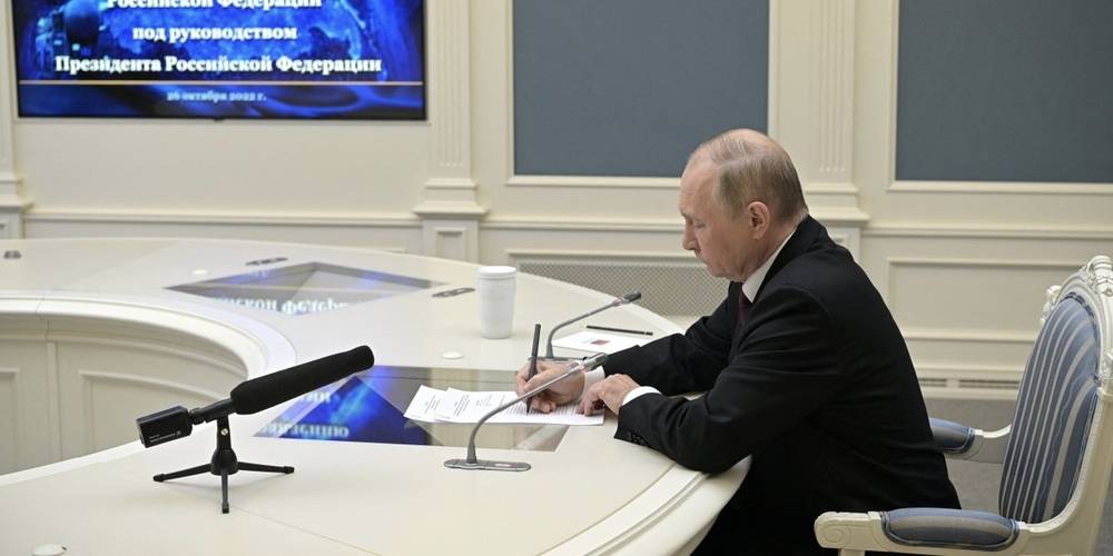 Vladimir Putin, nükleer saldırı tatbikatını denetledi