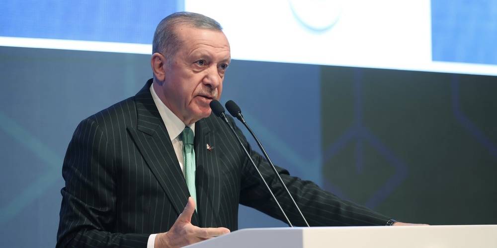 Cumhurbaşkanı Erdoğan'dan Yunanistan'a 'Tayfun' mesajı! Gençlere kripto kumar uyarısı