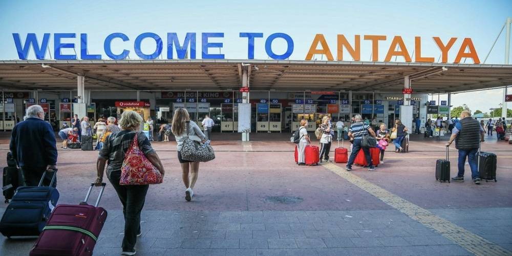 Antalya'da ilk 9 ayda yabancı turist akını yaşandı