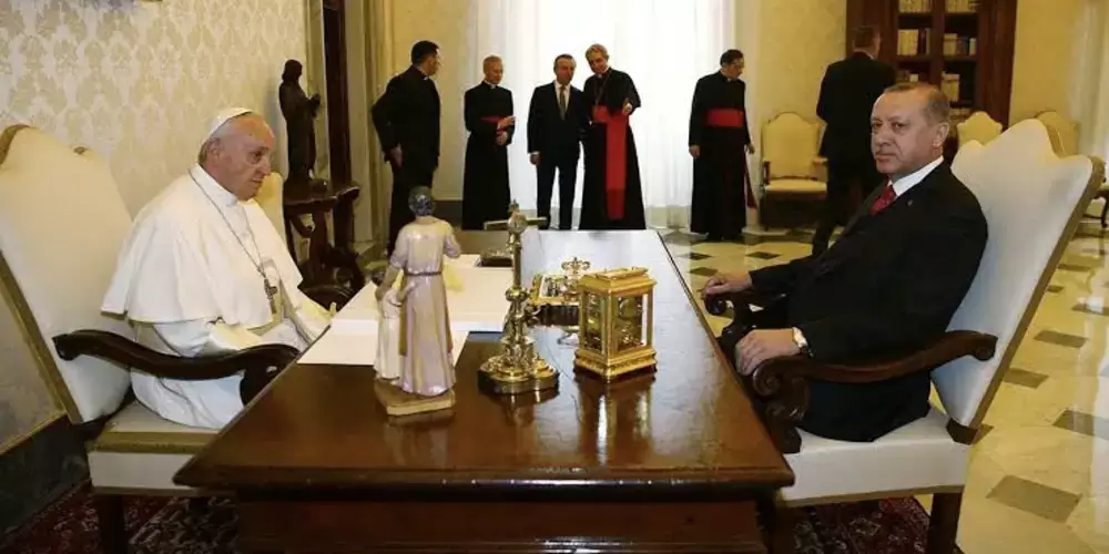 Cumhurbaşkanı Erdoğan, Papa Fransuva ile telefonda görüştü