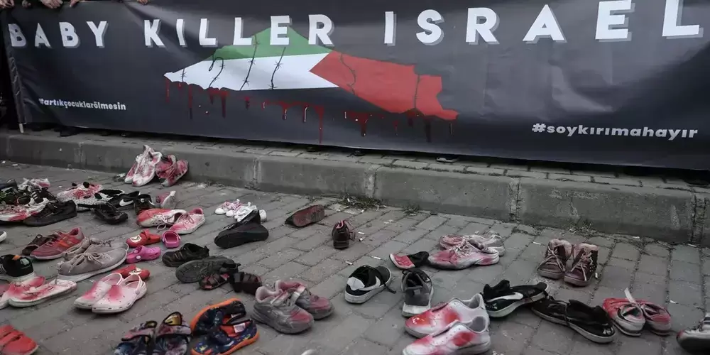 Türkiye'den İsrail'e sert tepki: Başkonsolosluğa çocuk ayakkabıları bırakıldı