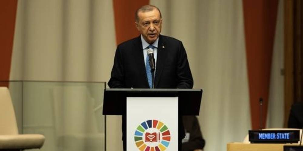 Cumhurbaşkanı Erdoğan: Türkiye olarak eğitimde tarihi nitelikte adımlar atıyoruz